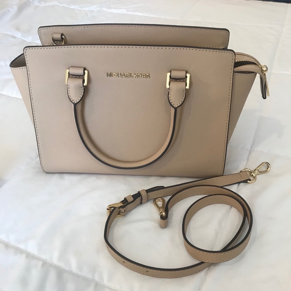 Michael Kors Selma Medium Bag Saffiano Leather